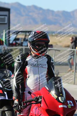 media/Dec-01-2025-Moto Forza (Mon) [[2daa91e15f]]/4-Around the Pits/